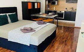 Corvin Boutique Apartment Parking In The Plaza