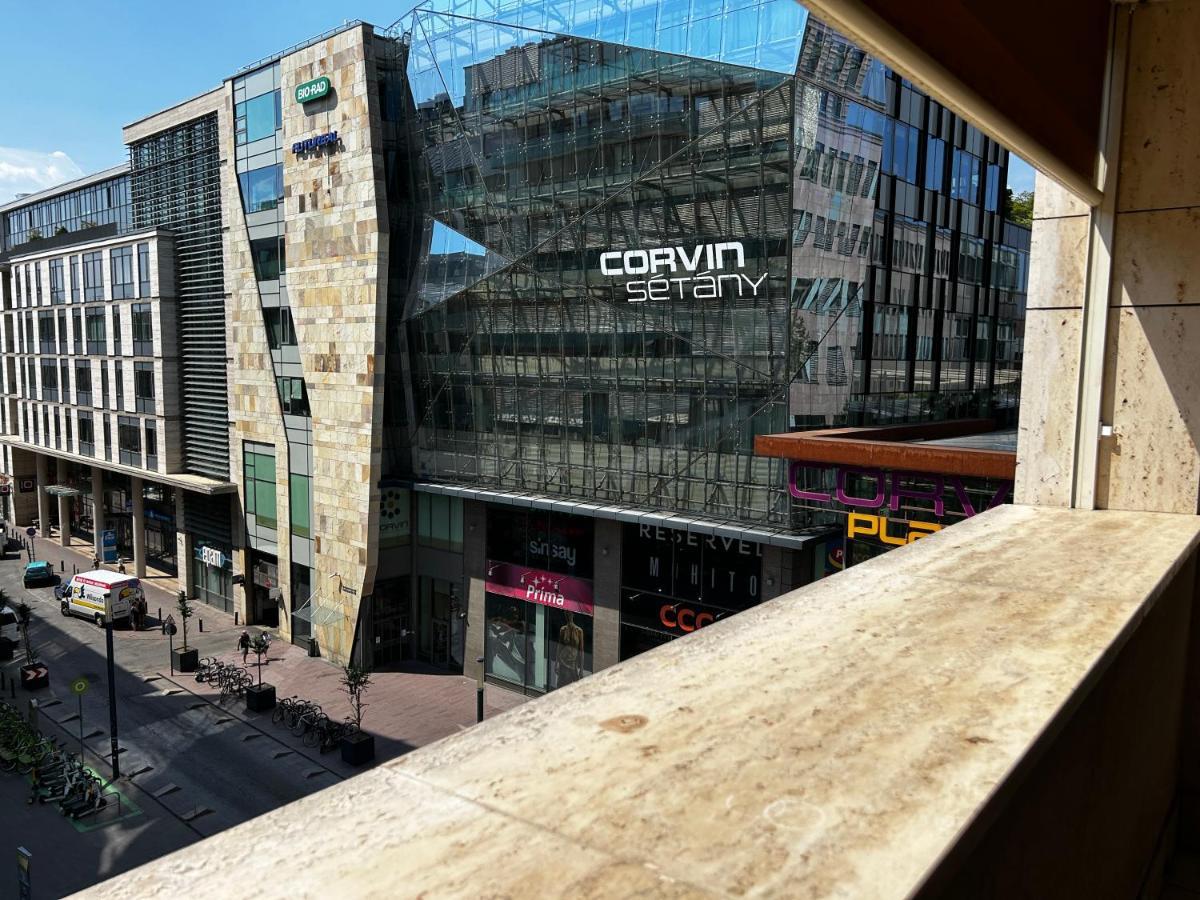 Corvin Boutique Apartment Parking In The Plaza Budapesta Exterior foto
