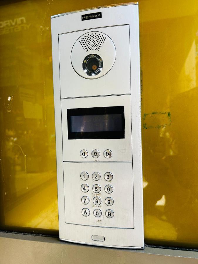 Corvin Boutique Apartment Parking In The Plaza Budapesta Exterior foto