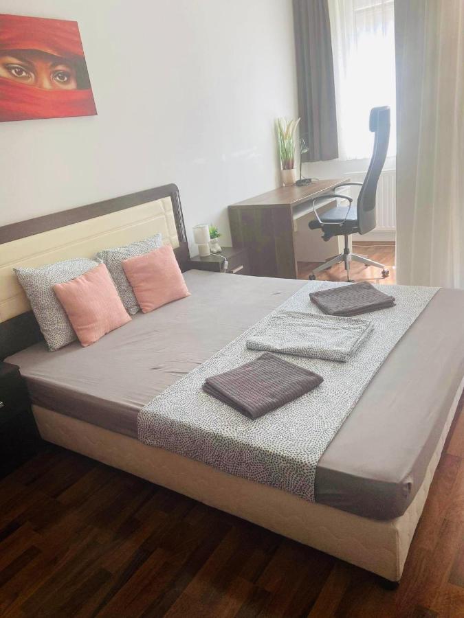 Corvin Boutique Apartment Parking In The Plaza Budapesta Exterior foto
