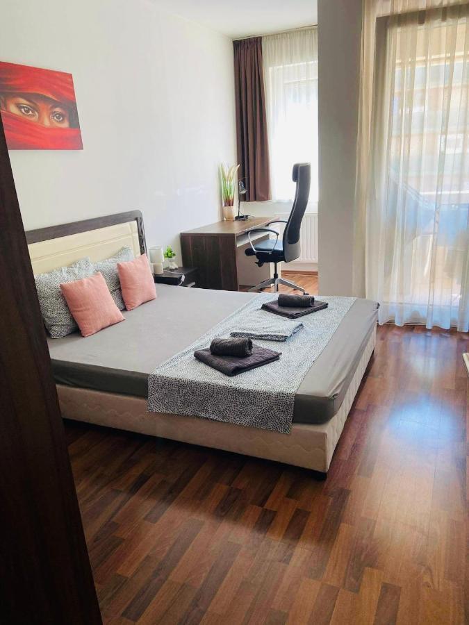 Corvin Boutique Apartment Parking In The Plaza Budapesta Exterior foto