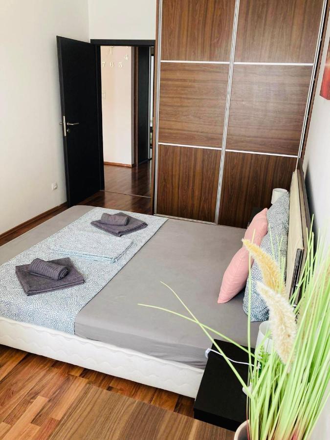 Corvin Boutique Apartment Parking In The Plaza Budapesta Exterior foto